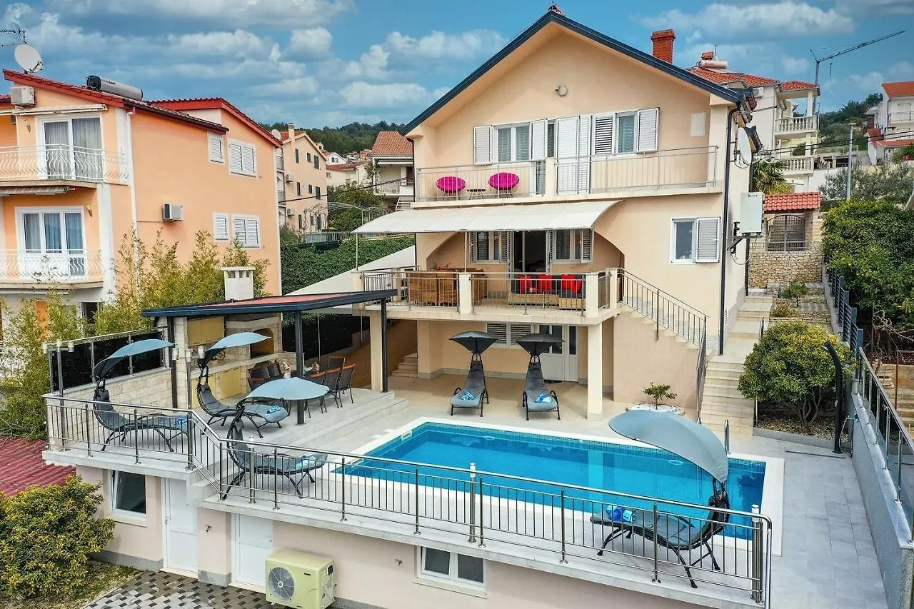 Villa Urban Trogir 0*,  Croatia