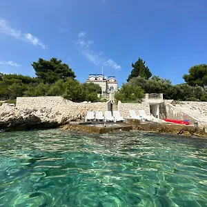Luxury Seaside With Indoor Pool, Sauna, Padle Boards, Canoe And Mediterranean Garden - Miolin House Villa