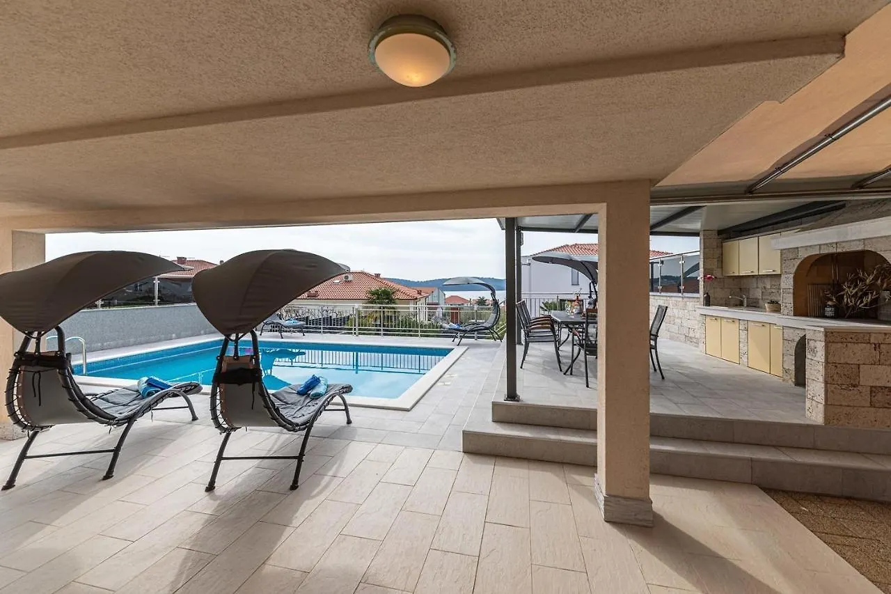 Villa Urban Trogir 0*,  Croatia